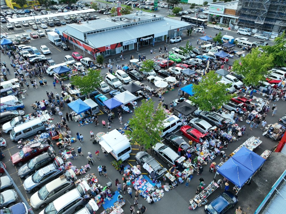 Browns Bay Sunday Market